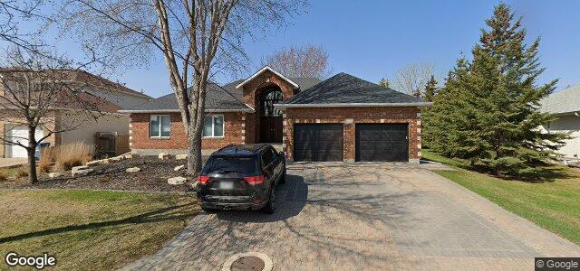 Photo of 277 Southbridge Drive in Winnipeg, Manitoba