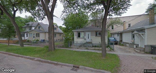 Photo of 190 Magnus Avenue in Winnipeg, Manitoba