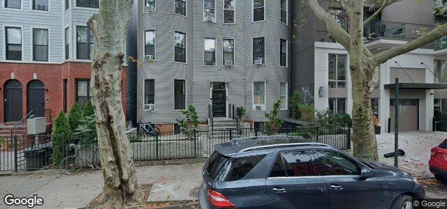 Larawan ng 64 Grove Street sa Winnipeg, Manitoba