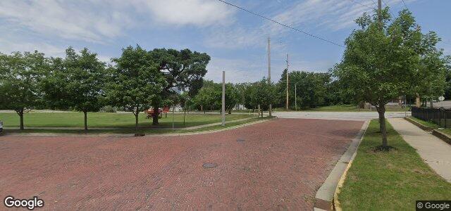 203 Oak Street（加拿大曼尼托巴省溫尼伯市）房屋照片