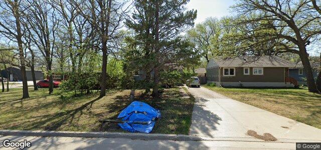 702 Riverwood Avenue（加拿大曼尼托巴省溫尼伯市）房屋照片