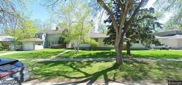 Photo of 810 Southwood Avenue in Winnipeg, Manitoba