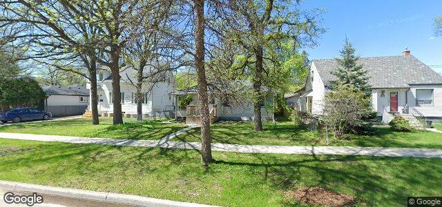 Photo of 815 Riverwood Avenue in Winnipeg, Manitoba