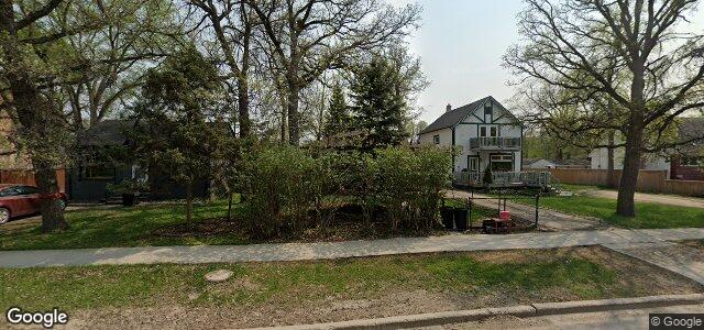 102 St Vital Road（加拿大曼尼托巴省溫尼伯市）房屋照片