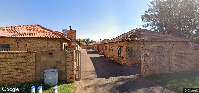 Larawan ng 30 St Michael Road sa Winnipeg, Manitoba