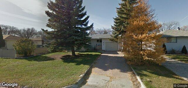 Photo of 1 Burnaby Bay in Winnipeg, Manitoba