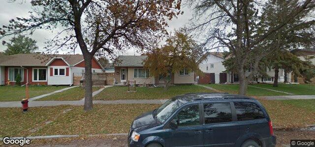 Photo of 117 Thom Avenue W in Winnipeg, Manitoba