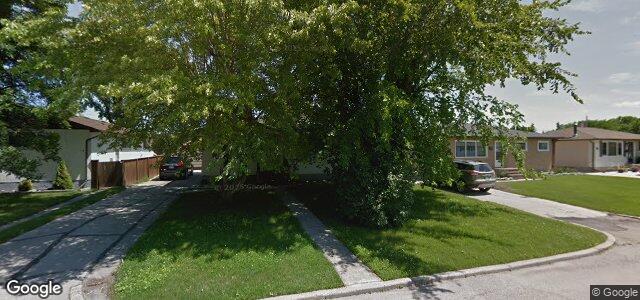 Photo of 12 Berwyn Bay in Winnipeg, Manitoba