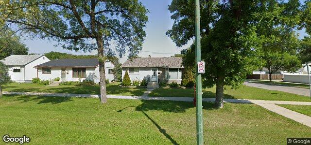 Larawan ng 201 Kildare Avenue W sa Winnipeg, Manitoba