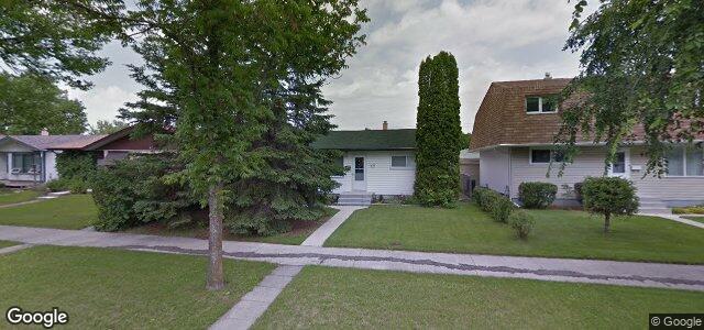 Photo of 439 Ralph Avenue W in Winnipeg, Manitoba