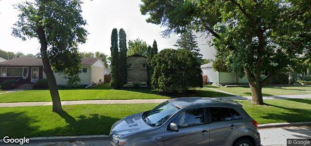 Photo of 444 Harold Avenue W in Winnipeg, Manitoba