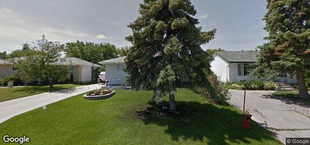 Photo of 7 Burnaby Bay in Winnipeg, Manitoba