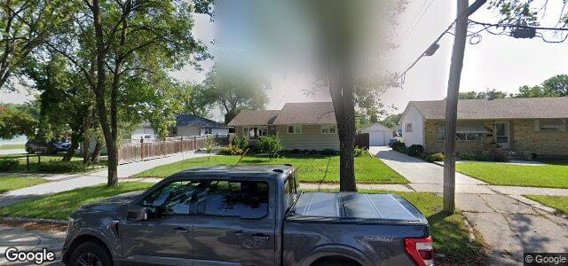 704 Brewster Street（加拿大曼尼托巴省溫尼伯市）房屋照片