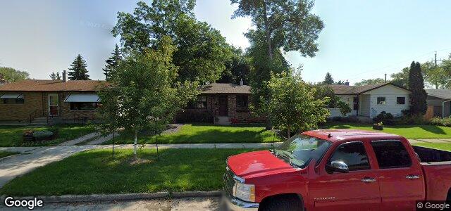 Larawan ng 82 Whiteshell Avenue sa Winnipeg, Manitoba