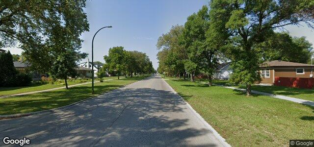 Kildare Avenue W（加拿大曼尼托巴省溫尼伯市）房屋照片