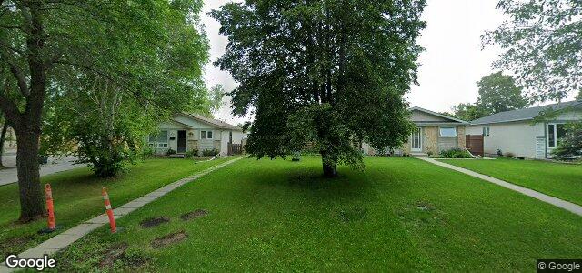 Larawan ng 11 Champagne Crescent sa Winnipeg, Manitoba