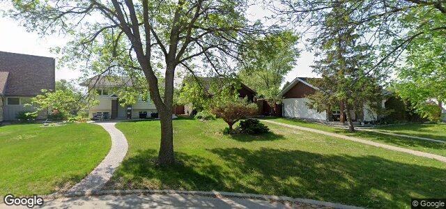 30 Champagne Crescent（加拿大曼尼托巴省溫尼伯市）房屋照片