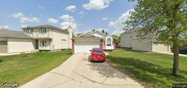 Photo of 100 Bernfield Bay in Winnipeg, Manitoba