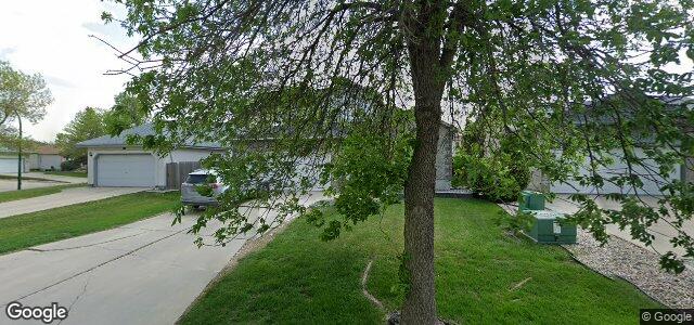 31 Glenacres Crescent（加拿大曼尼托巴省溫尼伯市）房屋照片