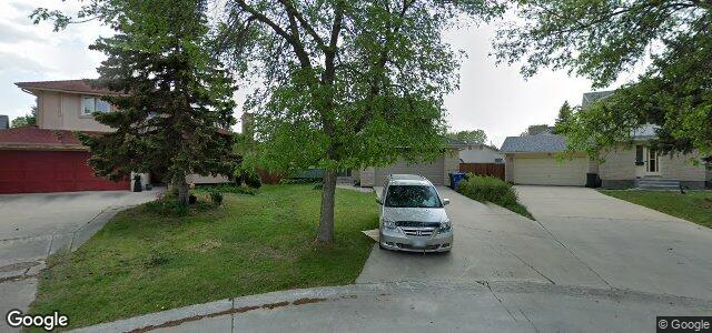 Photo of 35 Fairland Cove in Winnipeg, Manitoba