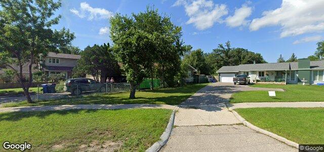 4377 Roblin Boulevard（加拿大曼尼托巴省溫尼伯市）房屋照片