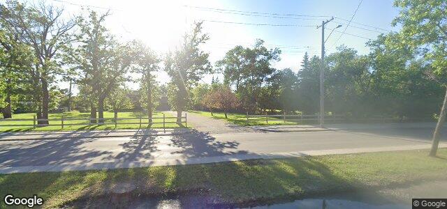 4515 Roblin Boulevard（加拿大曼尼托巴省溫尼伯市）房屋照片