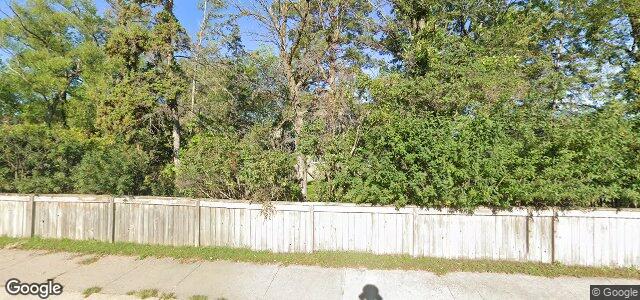 4549 Roblin Boulevard（加拿大曼尼托巴省溫尼伯市）房屋照片