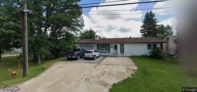 Larawan ng 1023 Charleswood Road sa Winnipeg, Manitoba