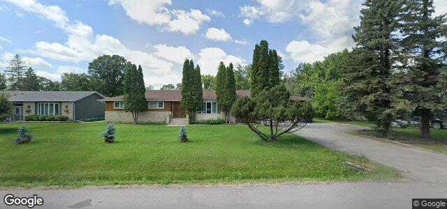 1030 Charleswood Road（加拿大曼尼托巴省溫尼伯市）房屋照片