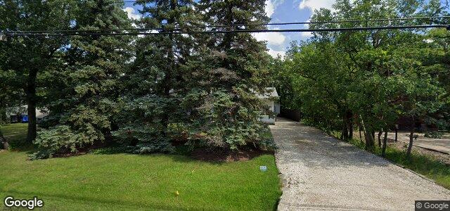 1053 Charleswood Road（加拿大曼尼托巴省溫尼伯市）房屋照片