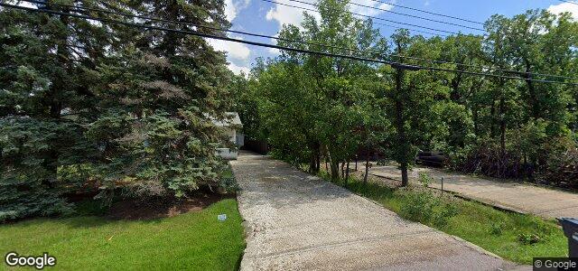 Photo of 1061 Charleswood Road in Winnipeg, Manitoba