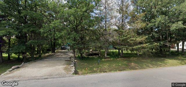 Larawan ng 1088 Charleswood Road sa Winnipeg, Manitoba