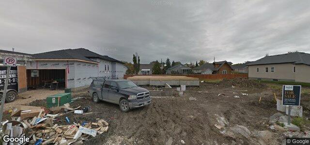 Photo of 118 Hofsted Drive in Winnipeg, Manitoba