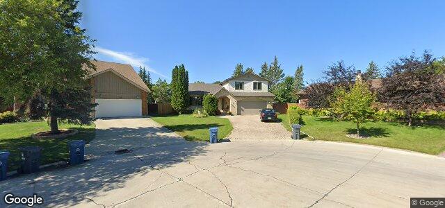 Photo of 16 Peters Bay in Winnipeg, Manitoba