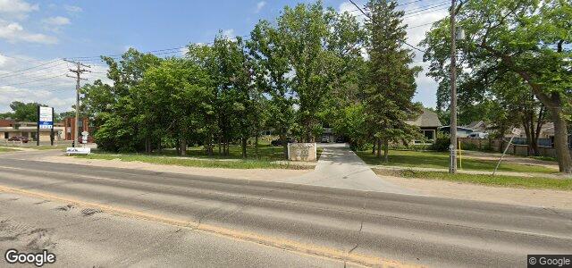 2103 Henderson Highway（加拿大曼尼托巴省溫尼伯市）房屋照片