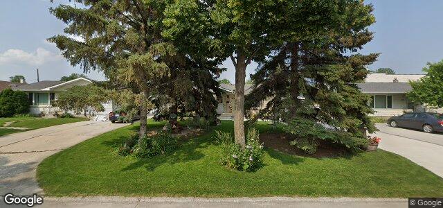 Photo of 341 Stuart Avenue in Winnipeg, Manitoba