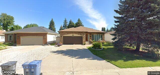 Photo of 47 Stoneham Crescent in Winnipeg, Manitoba