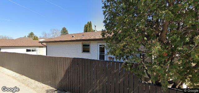 131 Regis Drive（加拿大曼尼托巴省溫尼伯市）房屋照片