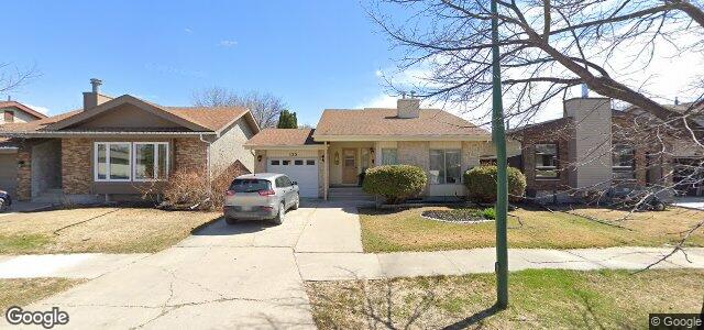 135 Malmsbury Avenue（加拿大曼尼托巴省溫尼伯市）房屋照片