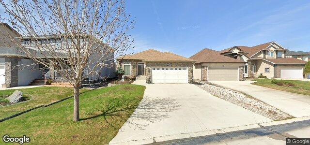 28 Farnsworth Crescent（加拿大曼尼托巴省溫尼伯市）房屋照片