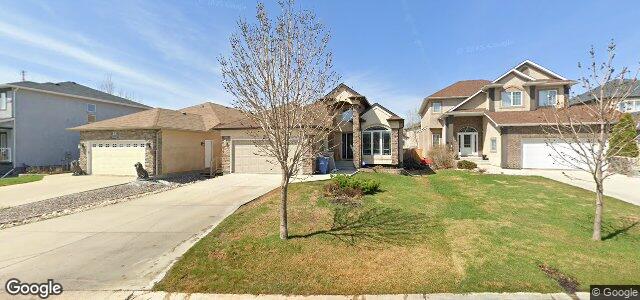 32 Farnsworth Crescent（加拿大曼尼托巴省温尼伯市）房屋照片