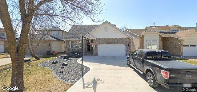 34 Cummings Crescent（加拿大曼尼托巴省溫尼伯市）房屋照片