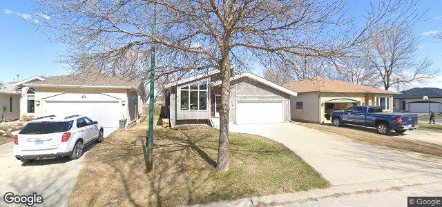 35 Cummings Crescent（加拿大曼尼托巴省溫尼伯市）房屋照片