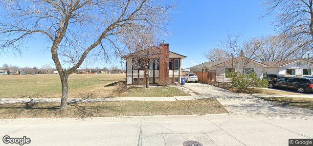 Photo of 74 Charing Cross Crescent in Winnipeg, Manitoba