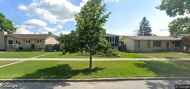 447 Barker Boulevard（加拿大曼尼托巴省溫尼伯市）房屋照片