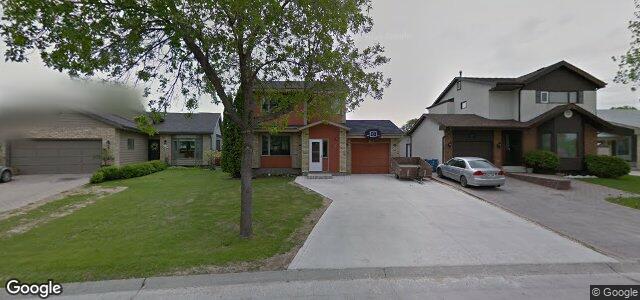 10 Pinetree Crescent（加拿大曼尼托巴省溫尼伯市）房屋照片