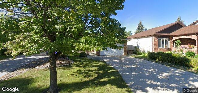 68 Sandalwood Crescent（加拿大曼尼托巴省溫尼伯市）房屋照片