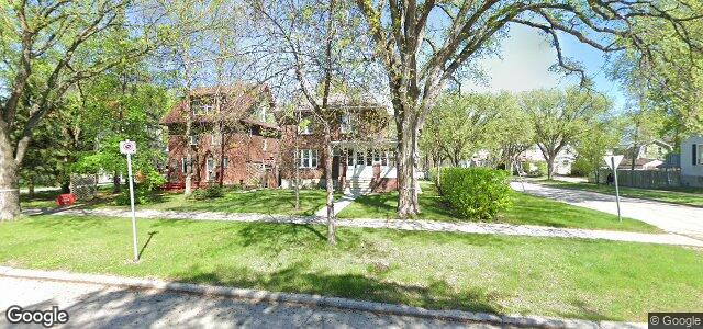 Larawan ng 311 Bartlet Avenue sa Winnipeg, Manitoba