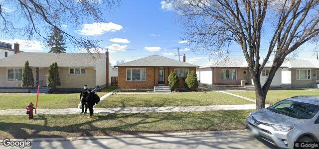 Photo of 898 Inkster Boulevard in Winnipeg, Manitoba