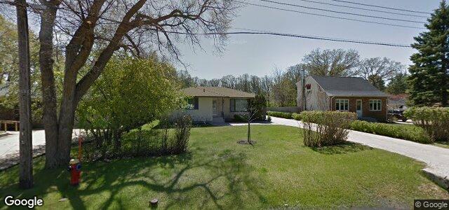 215 Robindale Road（加拿大曼尼托巴省溫尼伯市）房屋照片